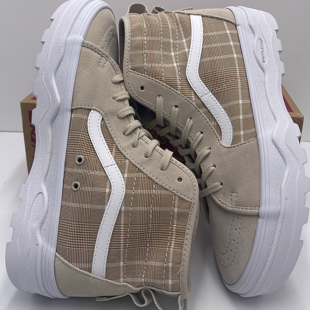 Vans WMNS Sentry Sk8-Hi Plaid French Oak
VN0A5KY5BLL Sneakers - Picture 11 of 16